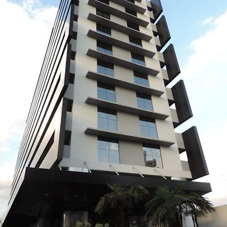 Ramada Hotel & Suites Озаску Экстерьер фото