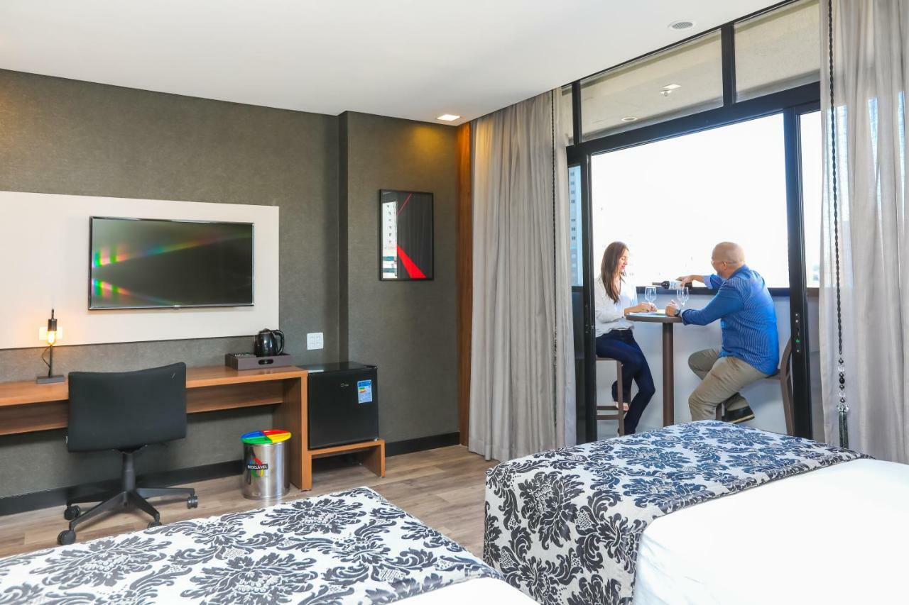 Ramada Hotel & Suites Озаску Экстерьер фото